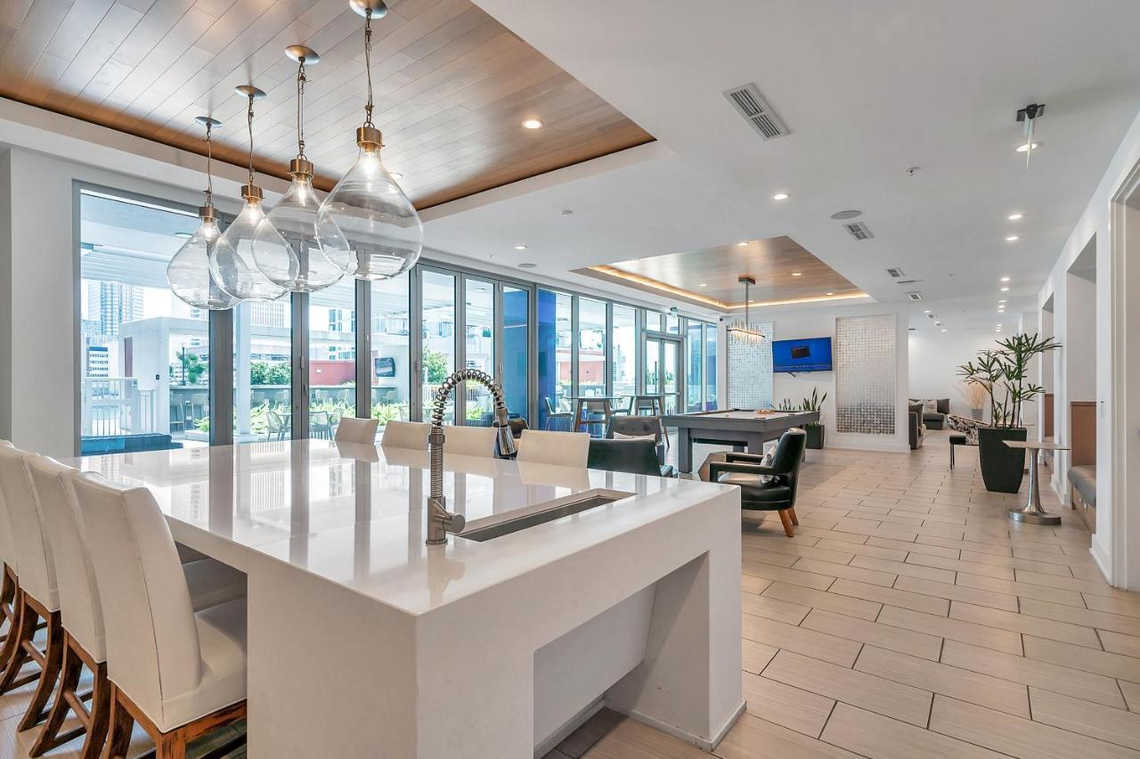 Luxury 1 Bedroom With Den Downtown Tampa Apt - City Views, Rooftop Pool, Workspace Zewnętrze zdjęcie
