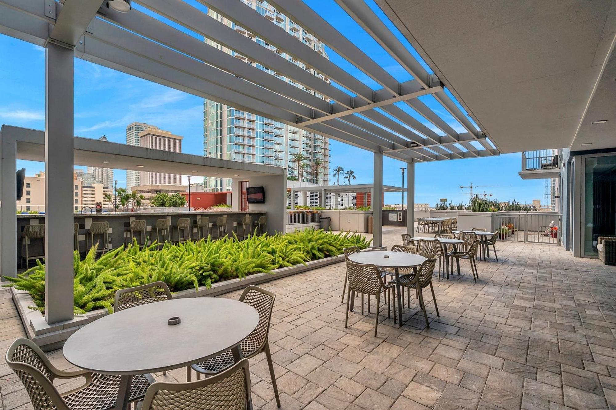 Luxury 1 Bedroom With Den Downtown Tampa Apt - City Views, Rooftop Pool, Workspace Zewnętrze zdjęcie
